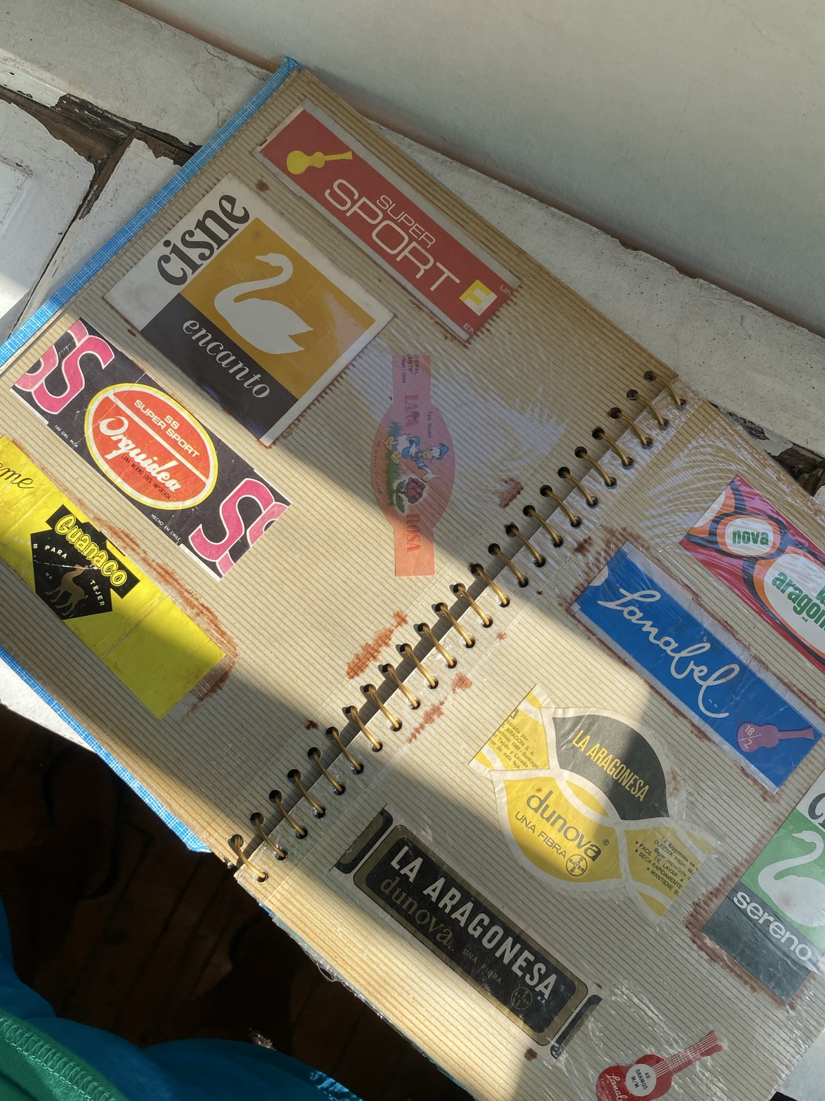 Libro Colección Etiquetas De Lanas Fab. Chilena