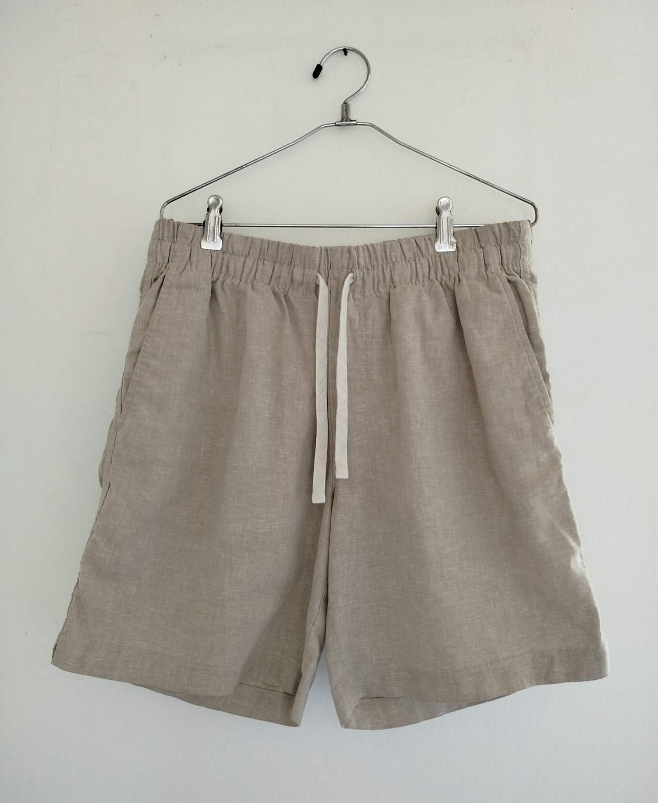 Short Beige Banana Republic
