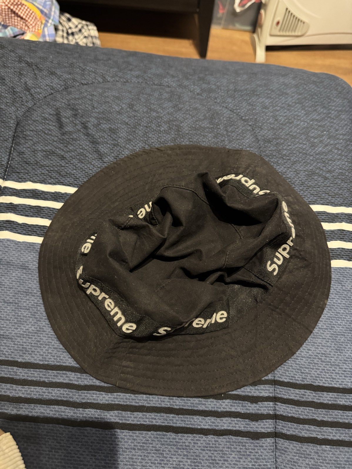 Bucket Hat Supreme Negro