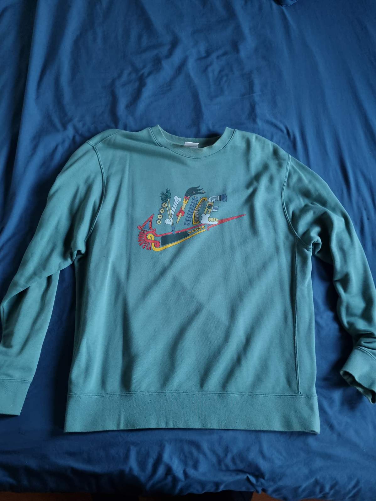 Polerón Nike Colección "Siempre Familia" - Talla L (Edición Especial)